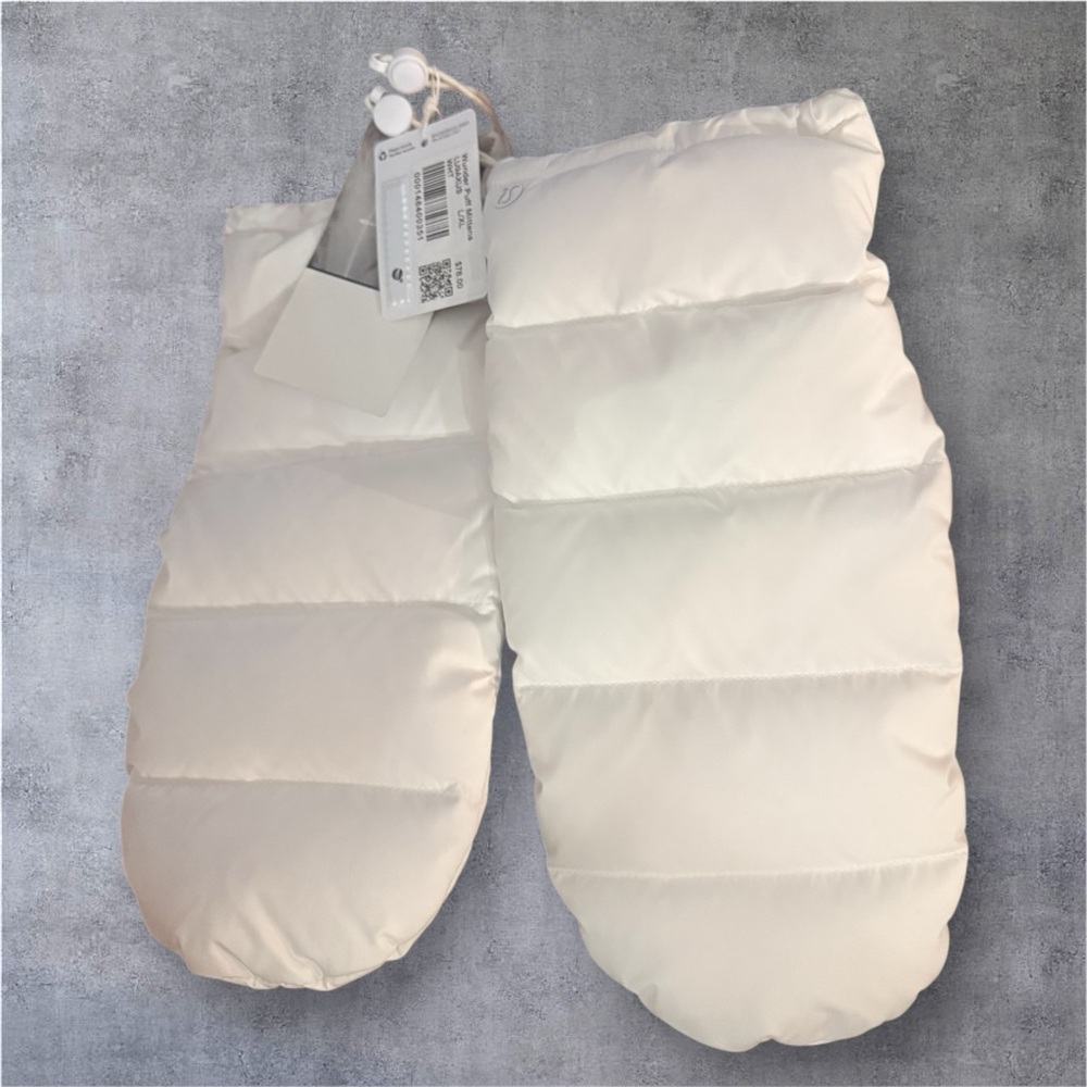 LULULEMON WUNDER PUFF MITTENS